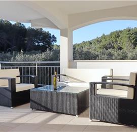 6 Bedroom Beachfront Villa with Heated Pool near Vela Luka on Korcula Island, Sleep 12